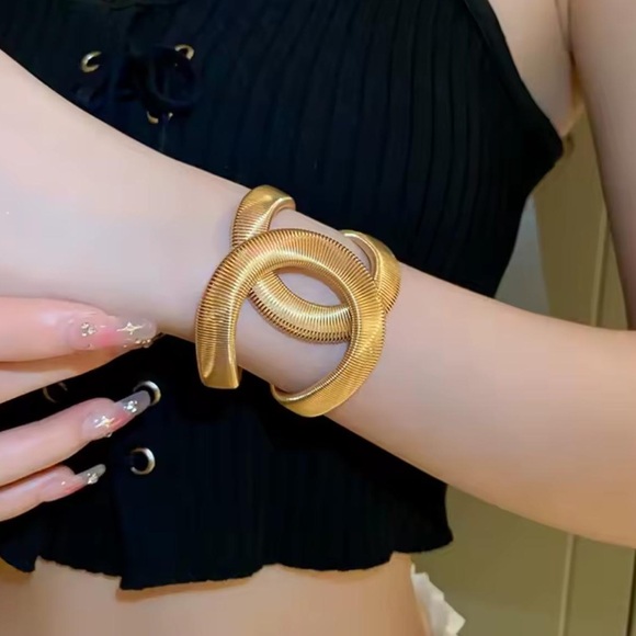 Anthropologie Jewelry - Anthropologie Gold-Tone Textured Bracelet